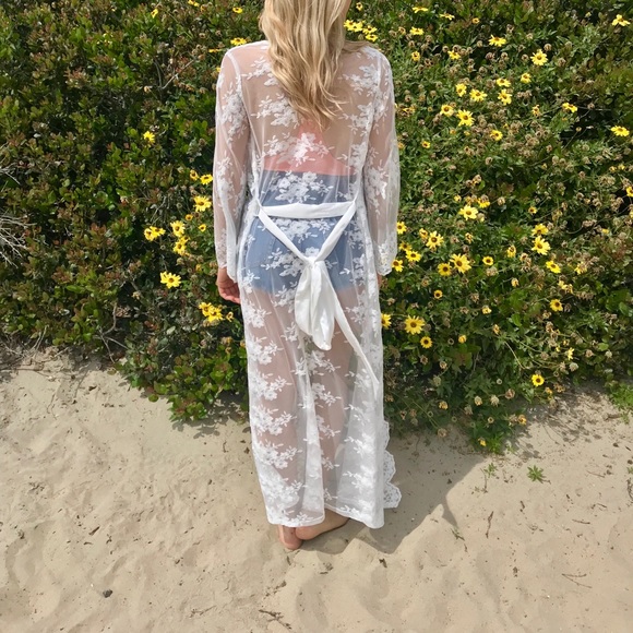 ETOPHE STUDIOS White Lace Komono With Satin Cord - Picture 6 of 6